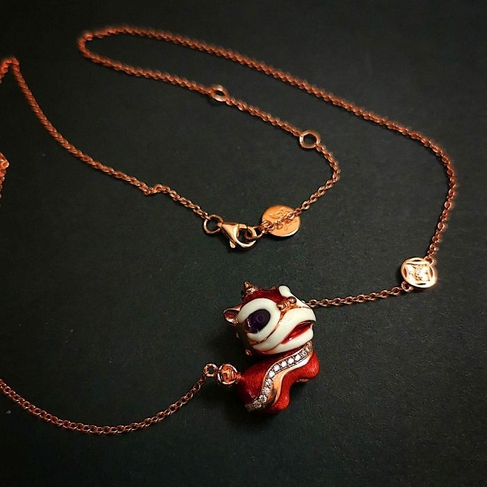 Guardian Lion Necklace – Strength, Protection, and Elegance