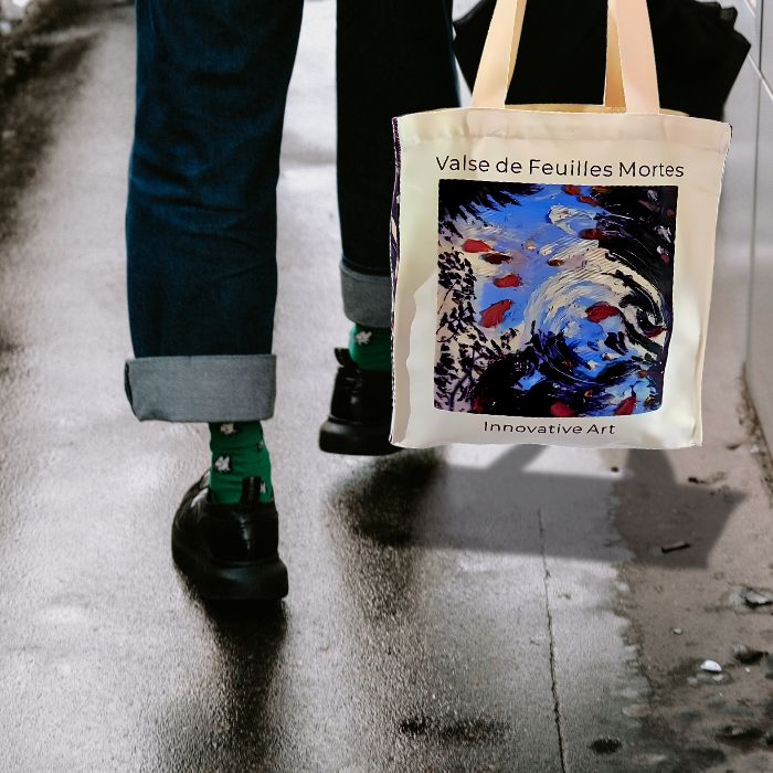 Détail du Tote Bag Valse de Feuilles Mortes, motifs automnaux et couture visible